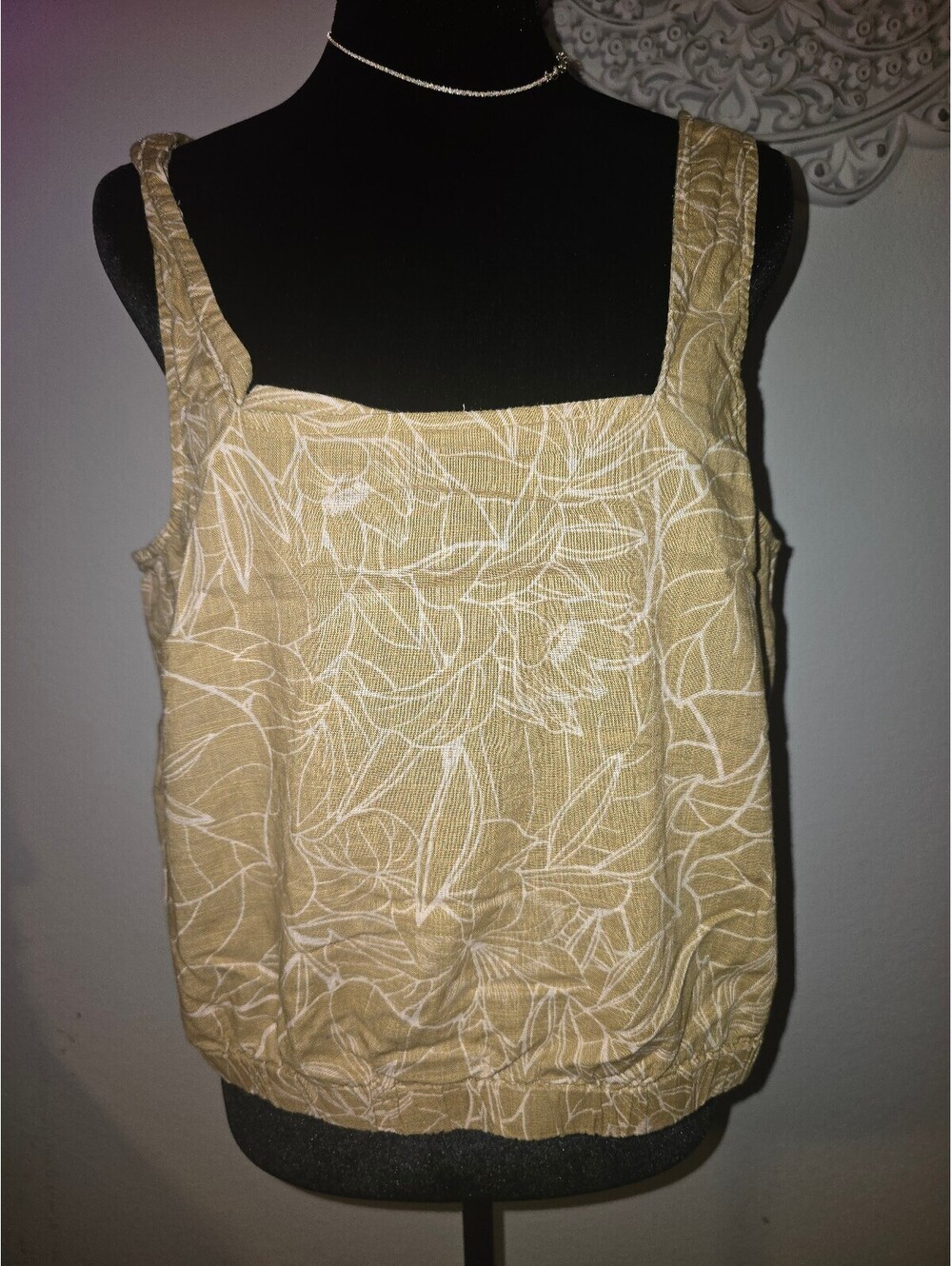 a.n.a Sleeveless Beige Floral Print Tank Top XL